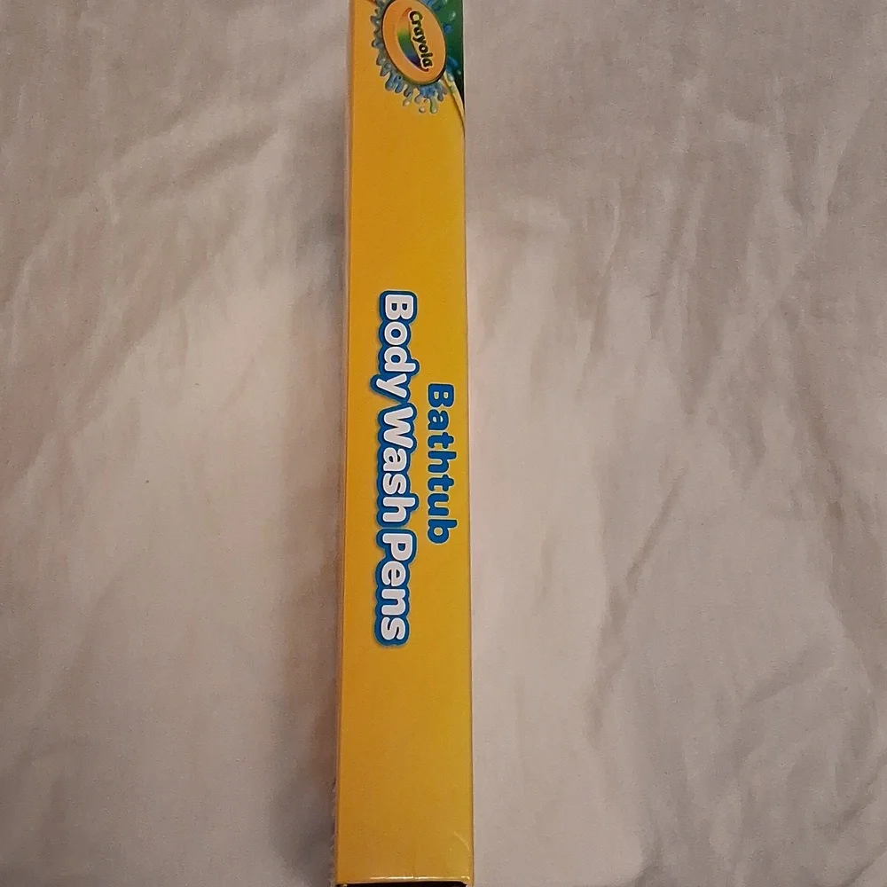 Crayola New Bathtub Time Body Wash Pens, Wash Cloth- 5 Fruity Colors & Scents